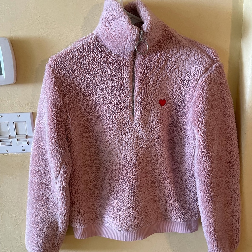 Cozy top shop sweater!